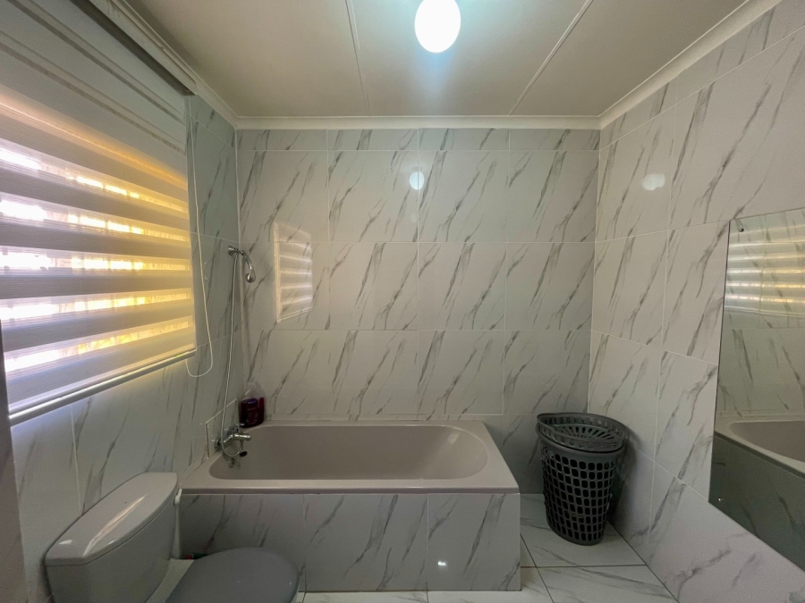 3 Bedroom Property for Sale in Flamwood North West